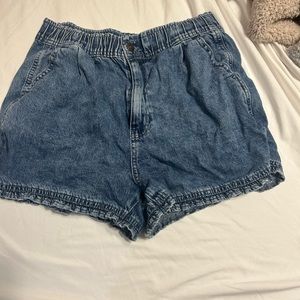 American eagle mom short